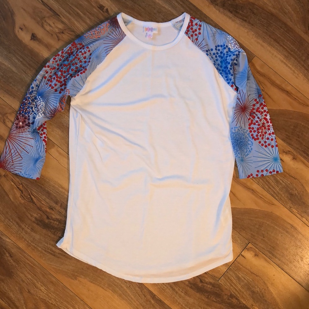Small LuLaRoe Randy baseball tee